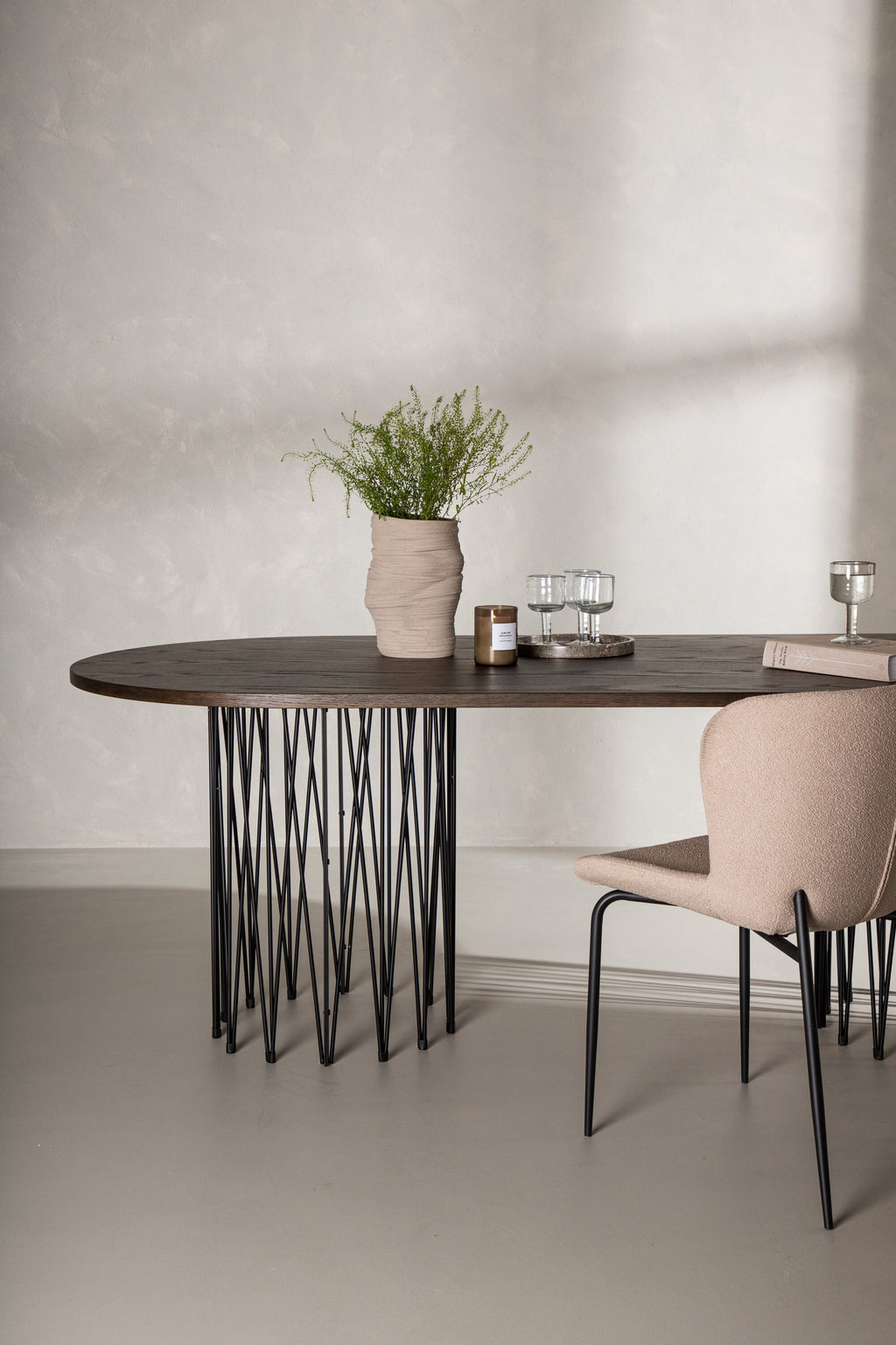 Stone ovale Tisch