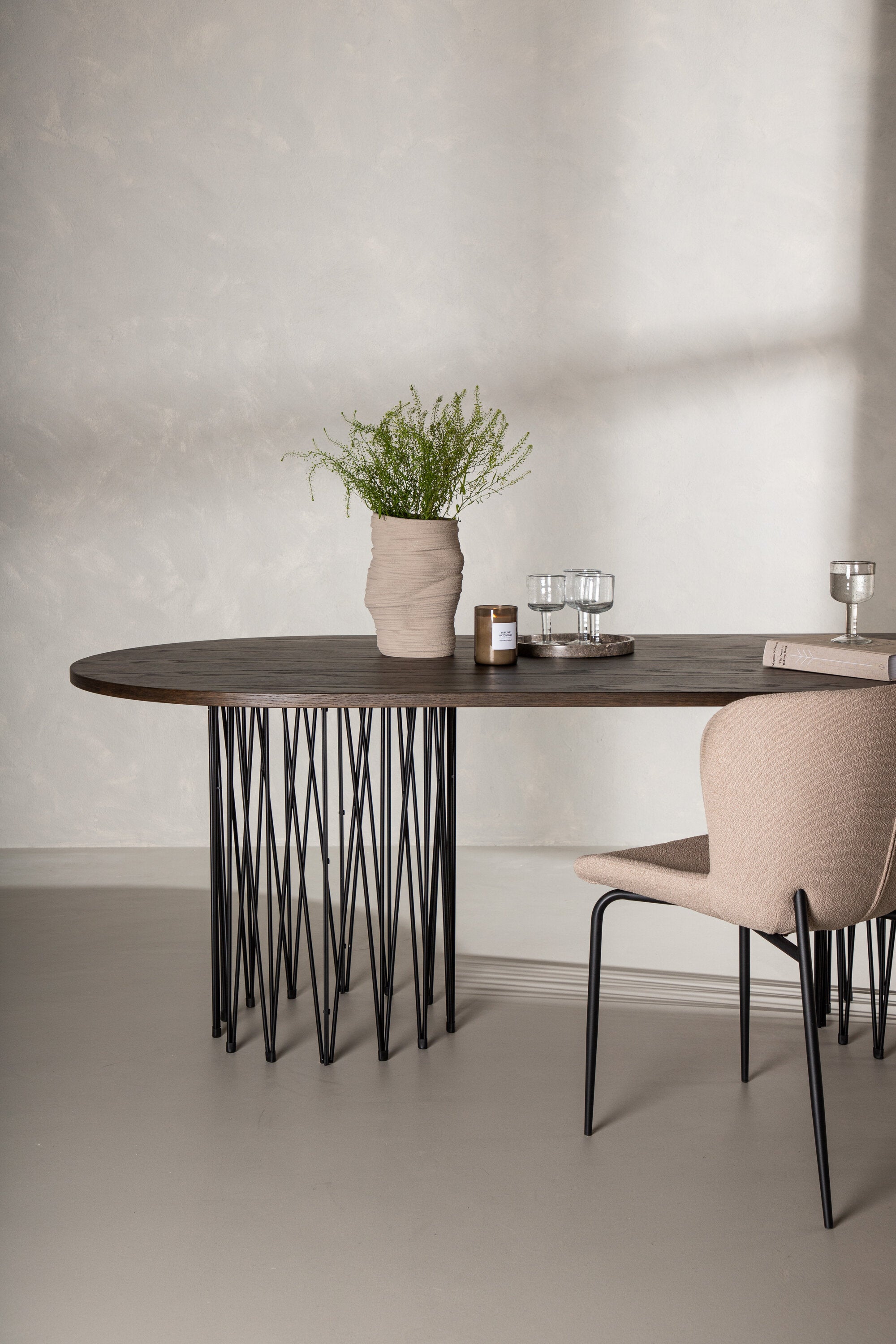 Stone ovale Tisch
