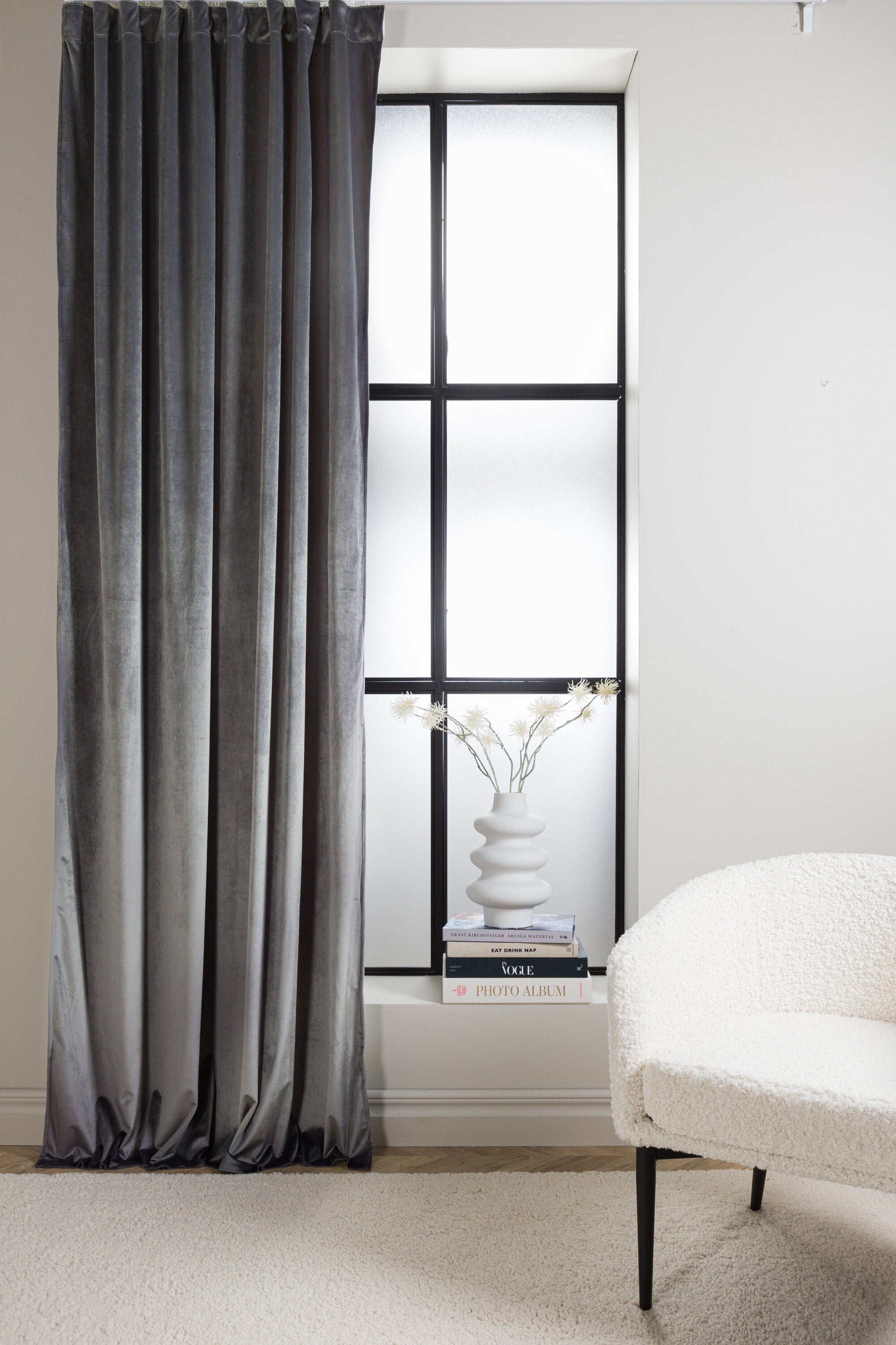 15925-705__006 Mary Vorhang Vorhang