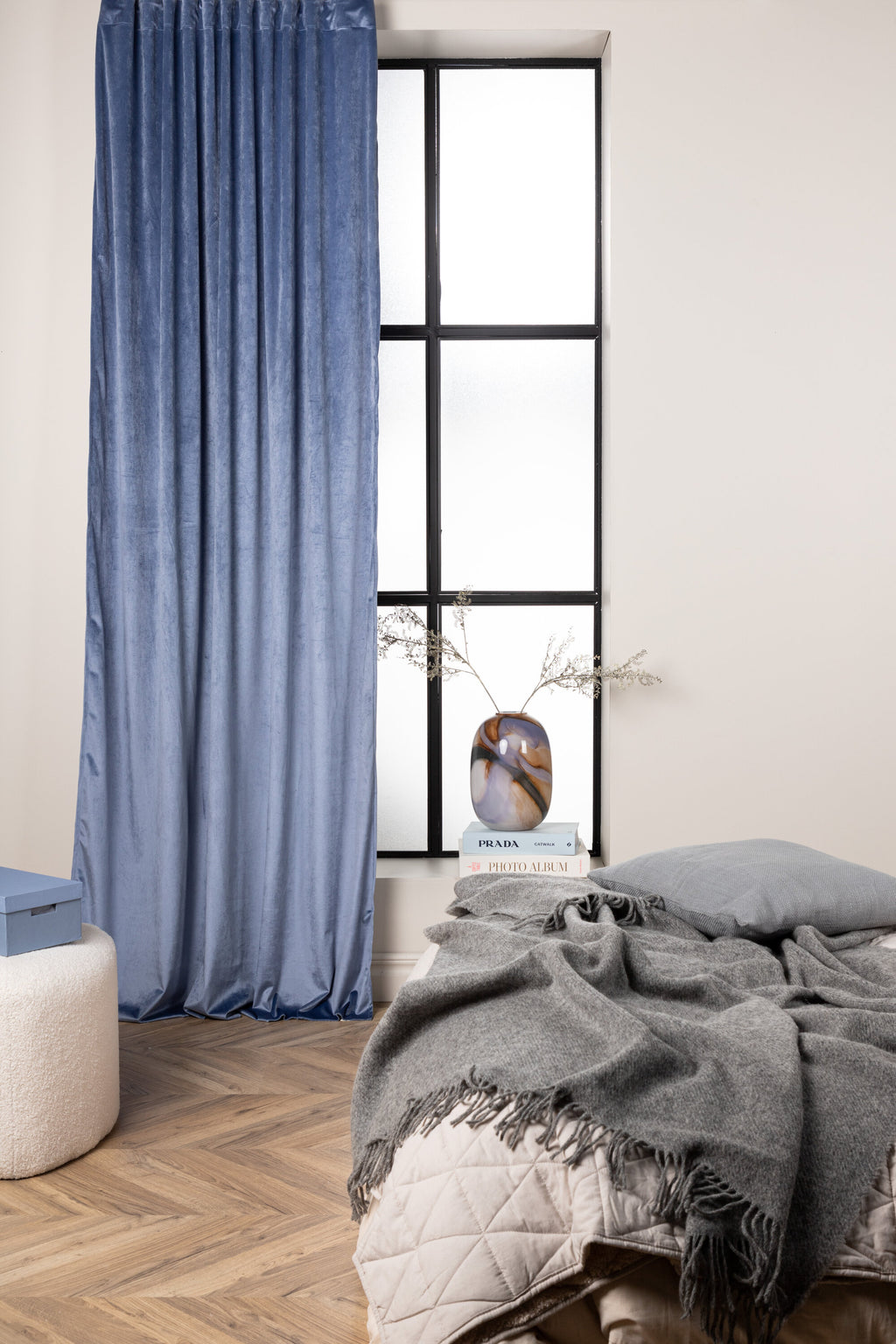 15925-707_001 Mary Vorhang Vorhang