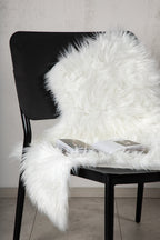 15937-301__004 Katy Schafsfell Decke