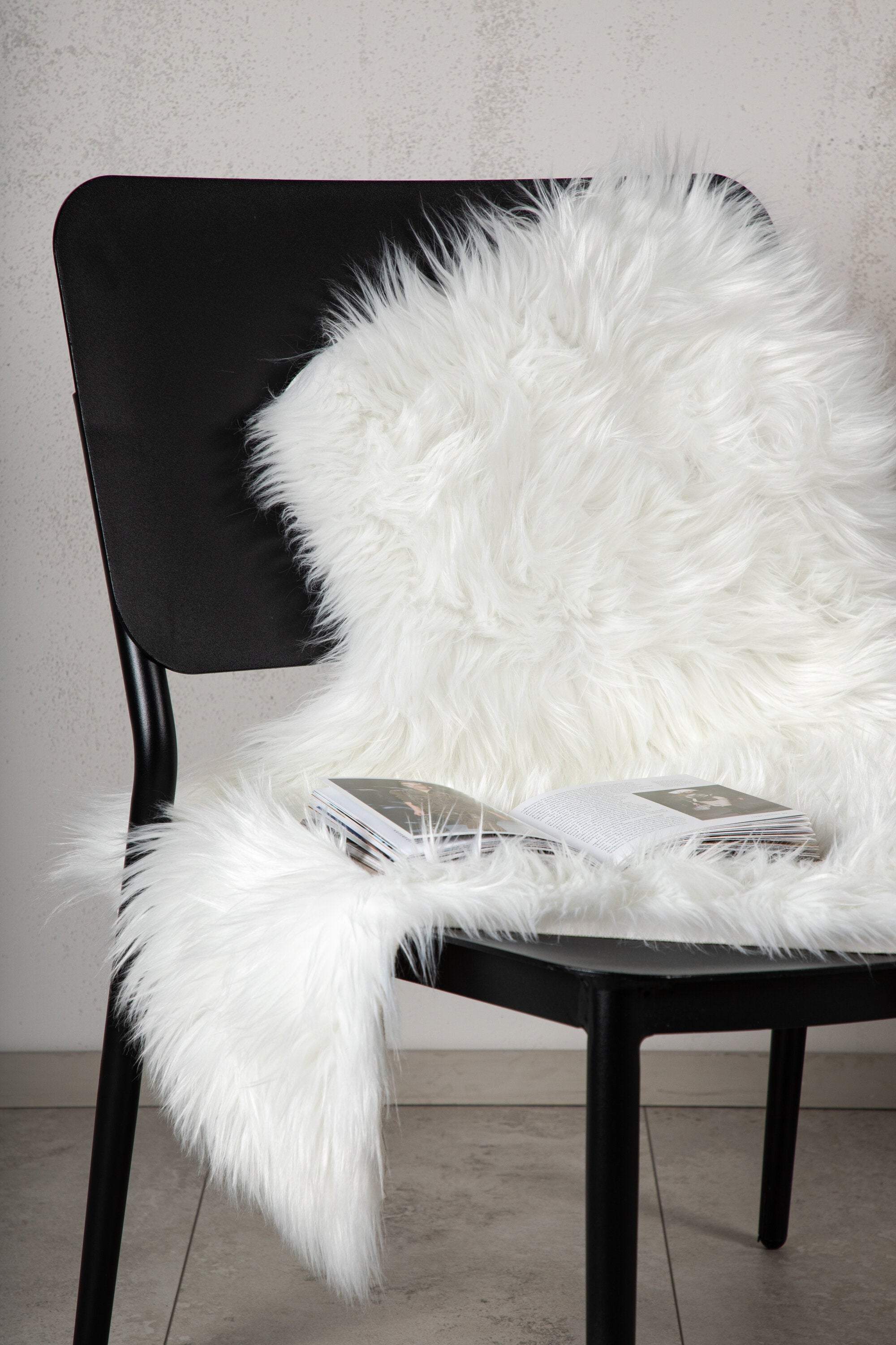 15937-301__004 Katy Schafsfell Decke