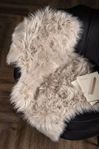 15937-302__005 Katy Schafsfell Decke