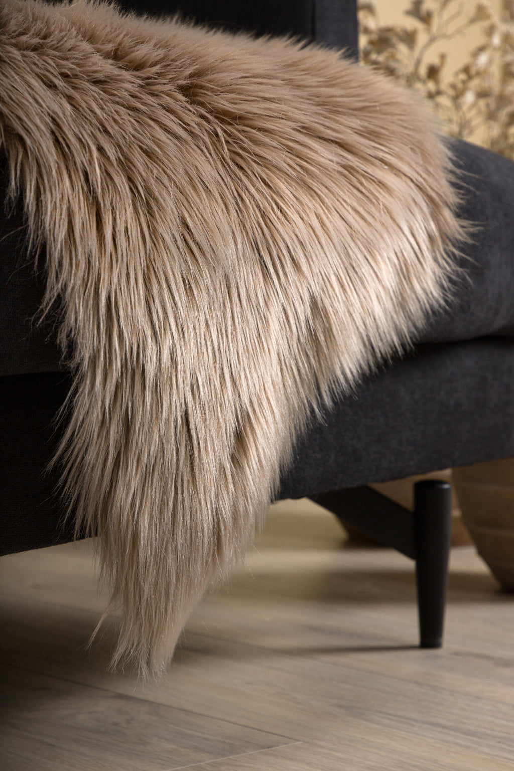 15937-303__005 Katy Schafsfell Decke