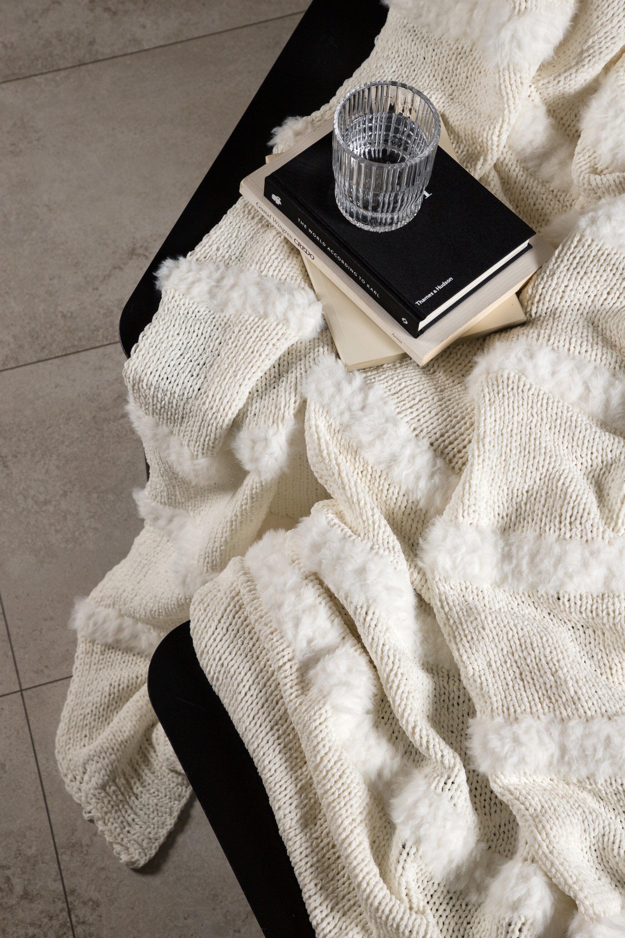 15942-301__003 Katleen Throw Decke