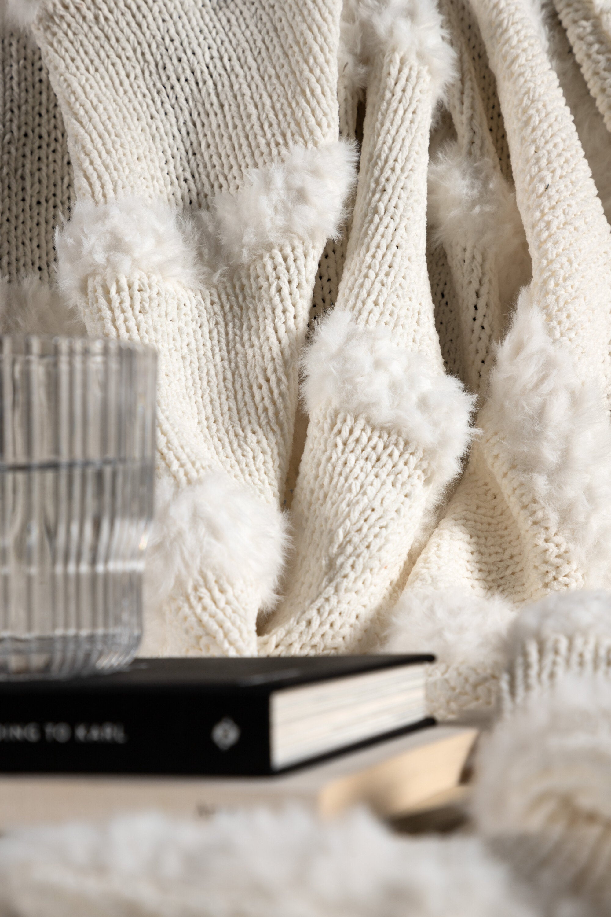 15942-301__005 Katleen Throw Decke