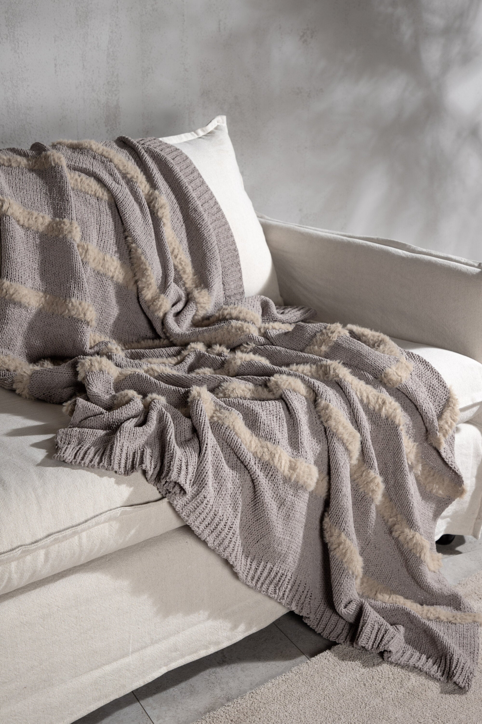 15942-305__002 Katleen Throw Decke