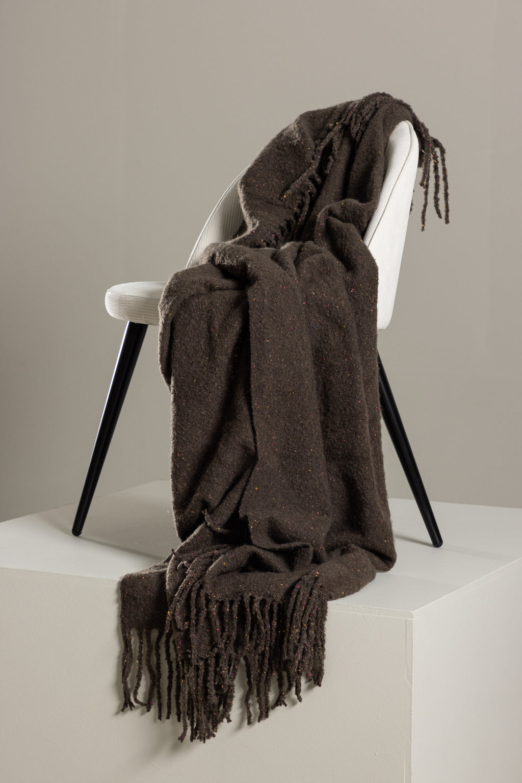 15950-205_1_m Tilly Throw Decke