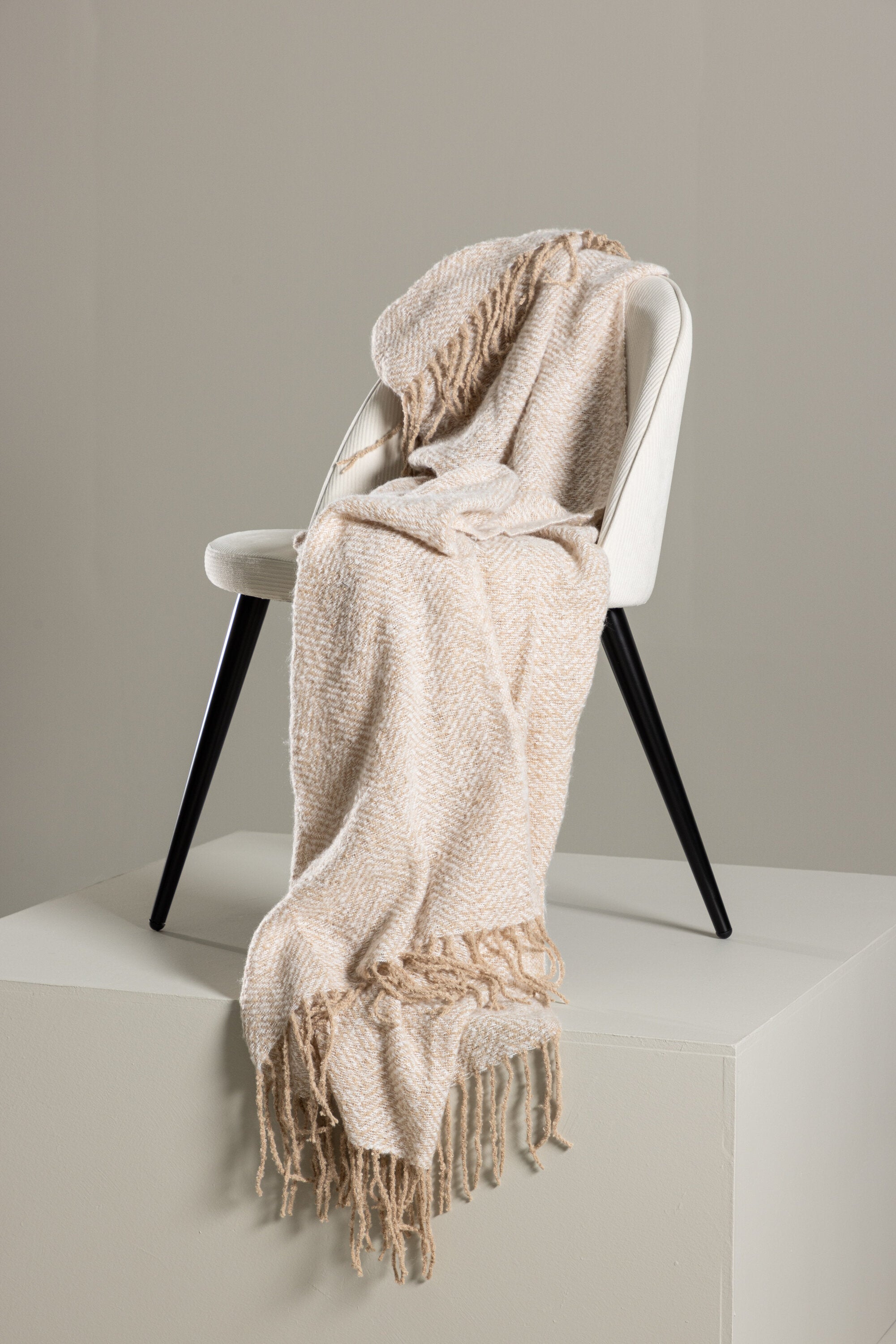 15951-215_1_m Toby Throw Decke