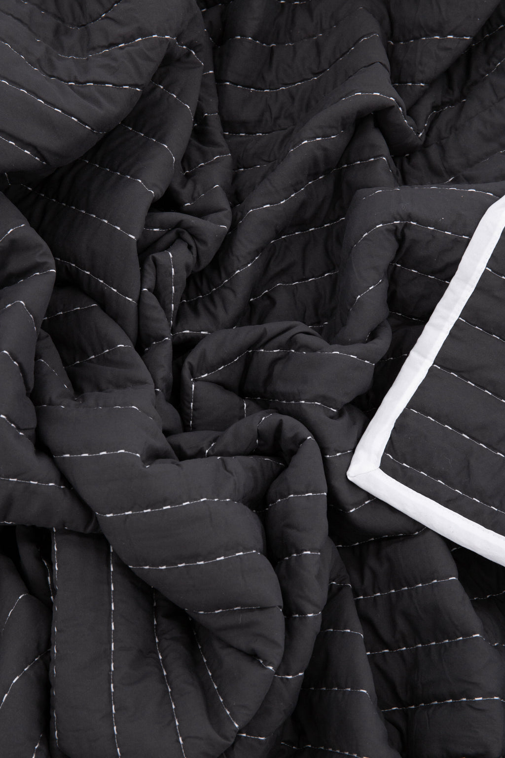 15992-488__8 Juni Bettüberwurf Bettwäsche