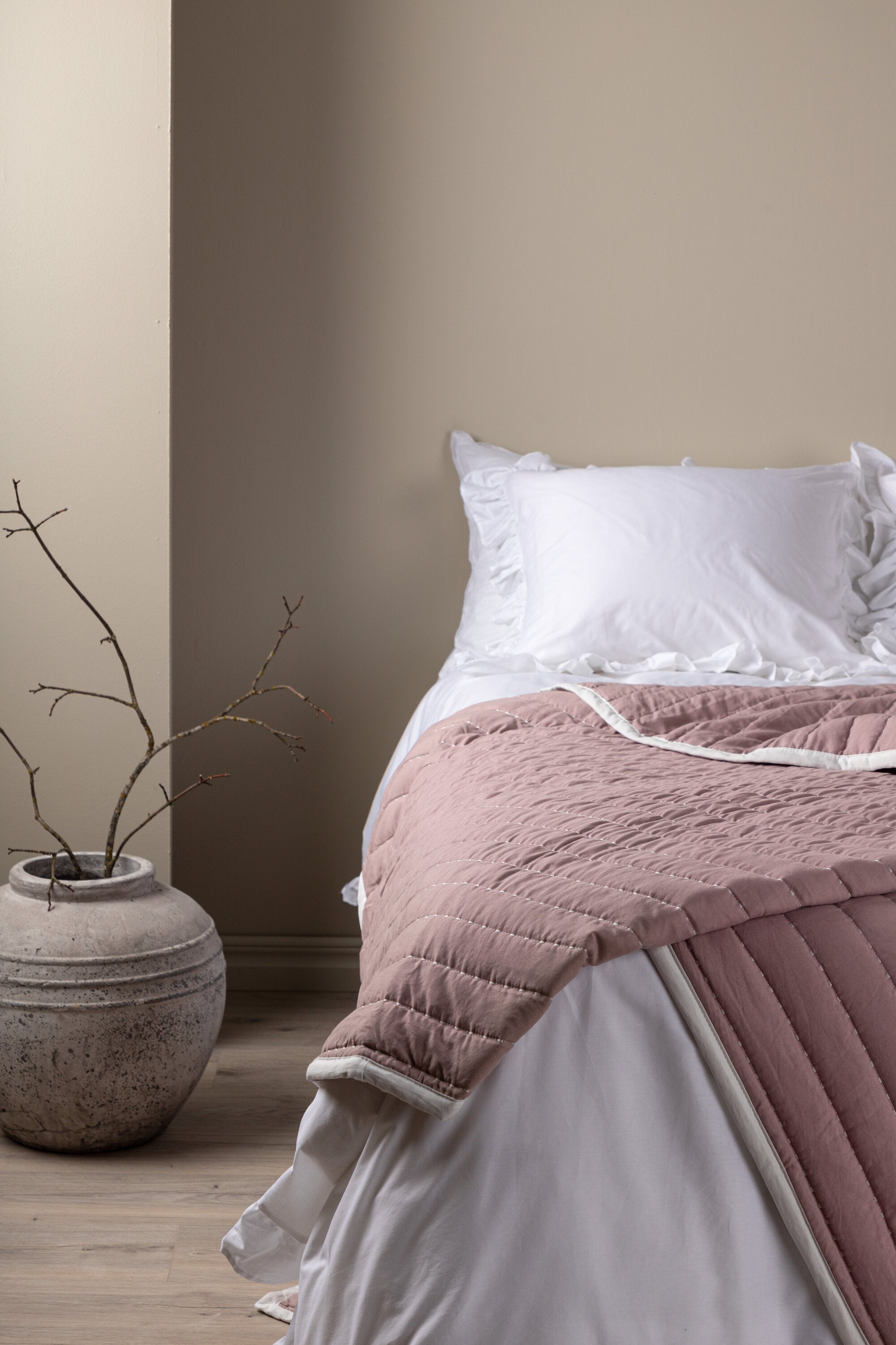 15993-412__001 Juni Bettüberwurf Bettwäsche