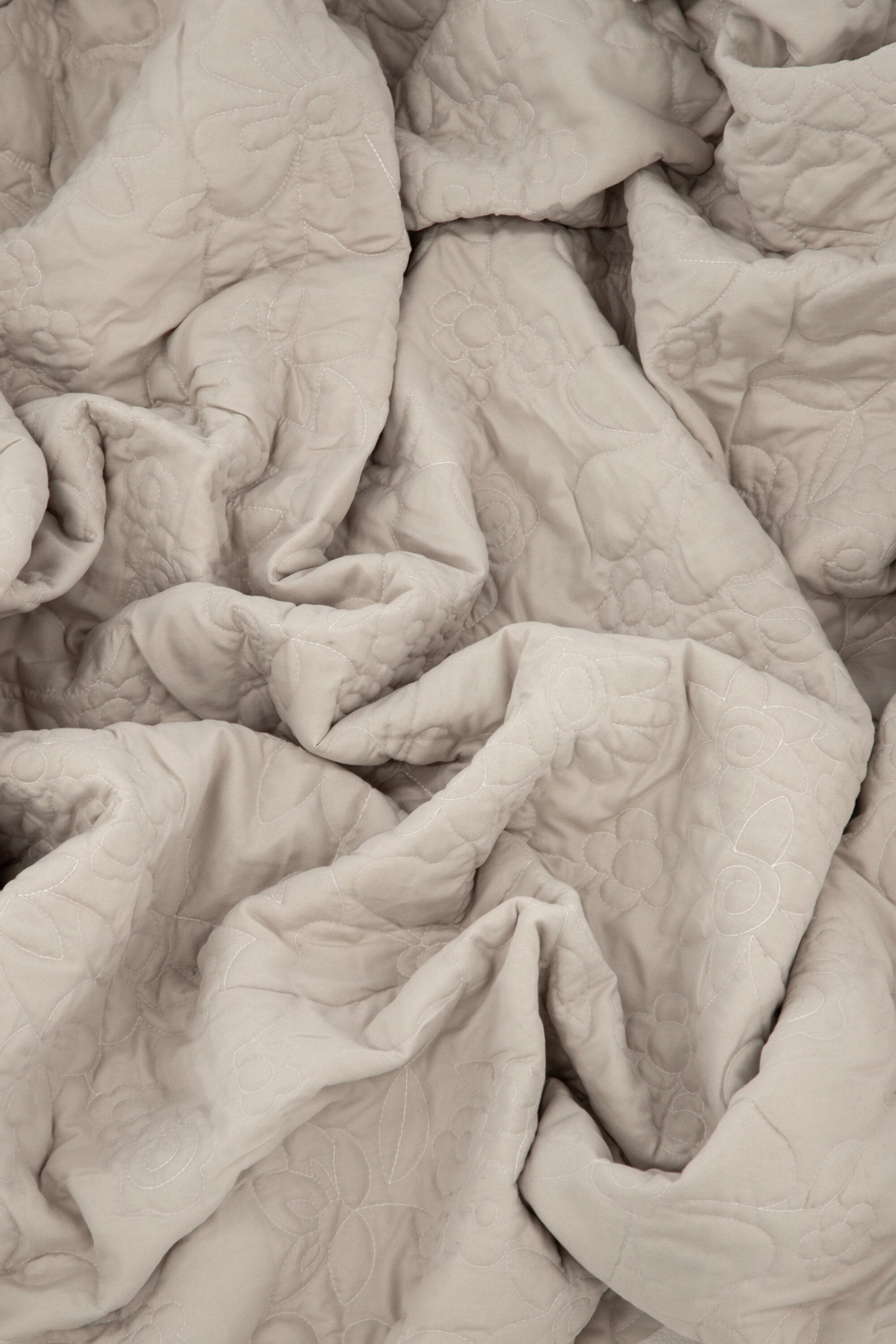 15995-502_7 Niki Tagesdecke Bettwäsche