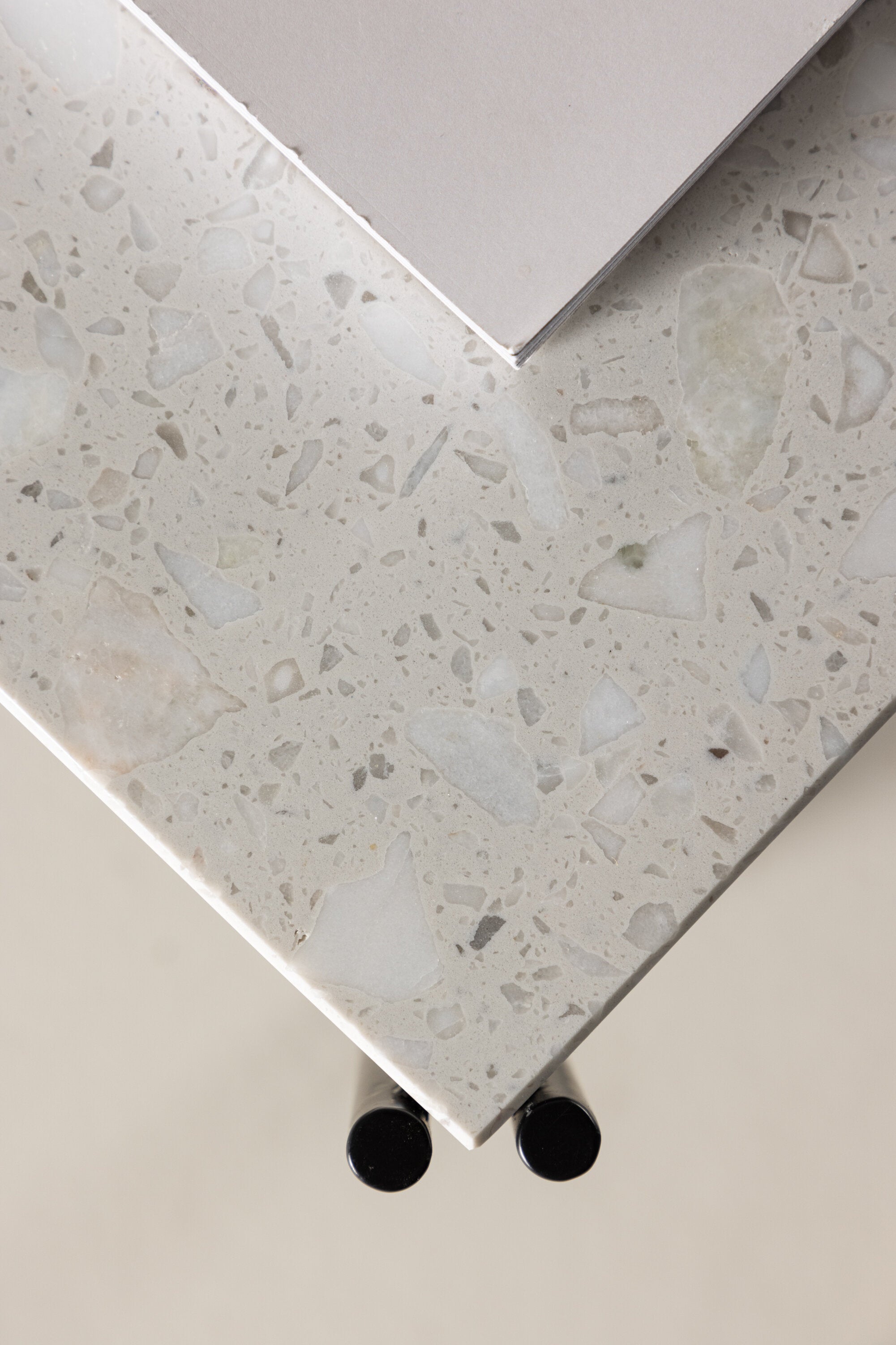 18037-680_7_m Razzia Sofa Table Couchtisch