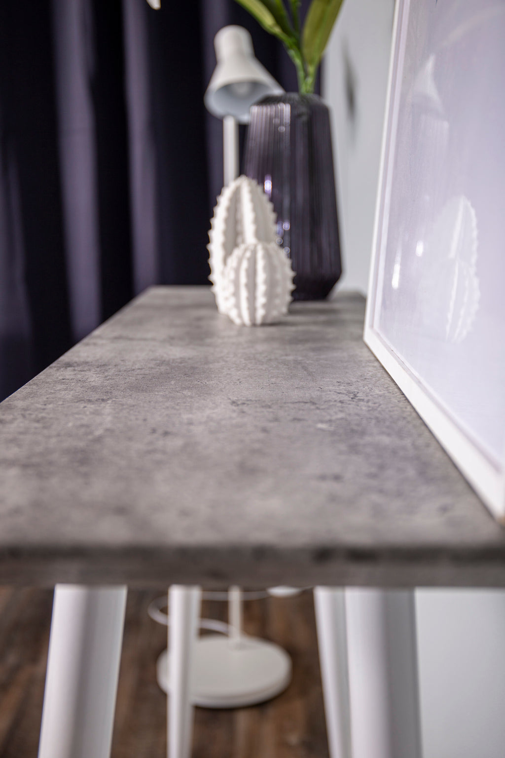 29991-660__22 Edge Table Beistelltisch