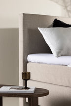 Bett Toledo