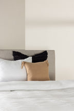Bett Toledo