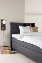 Bett Toledo