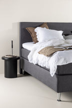 Bett Toledo