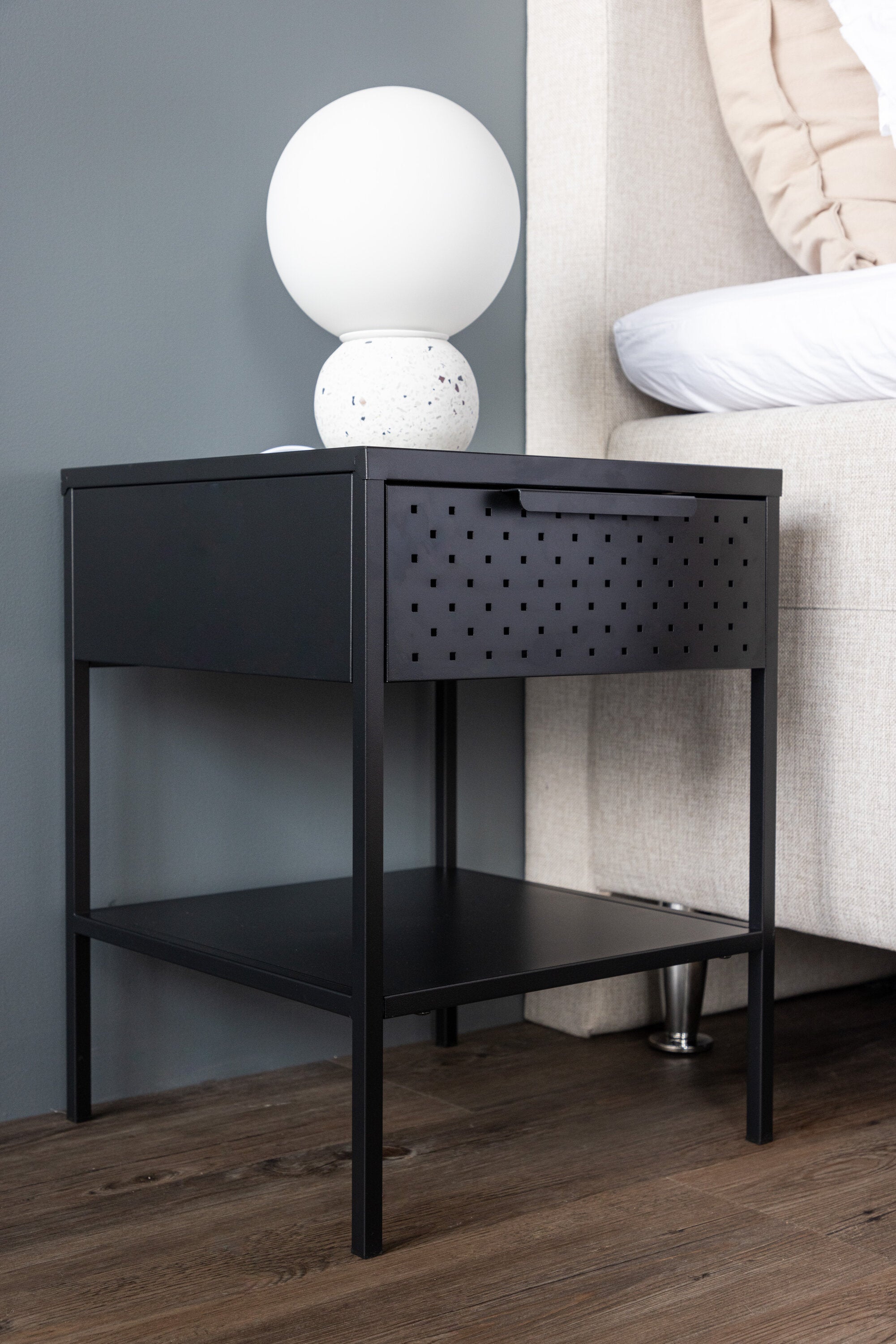 30139-100_5_m Sacramento Drawer Nachttisch