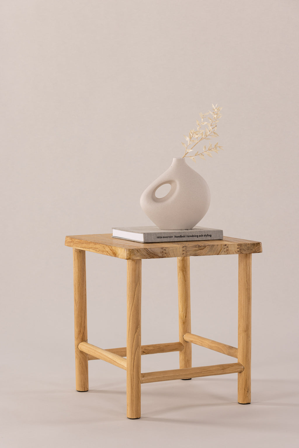 Noster Hocker