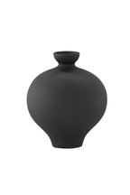 Rellis Vase