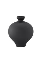 Rellis Vase