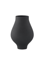 Rellis Vase