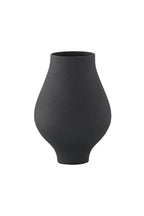 Rellis Vase