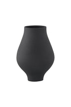 Rellis Vase