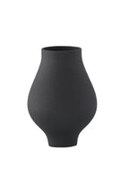 Rellis Vase