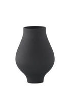Rellis Vase