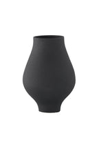Rellis Vase