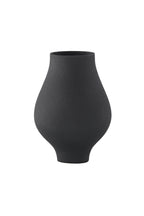 Rellis Vase