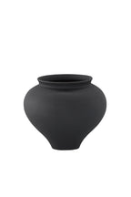 Rellis Vase
