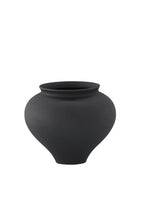 Rellis Vase
