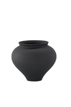 Rellis Vase