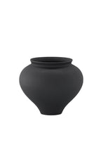 Rellis Vase
