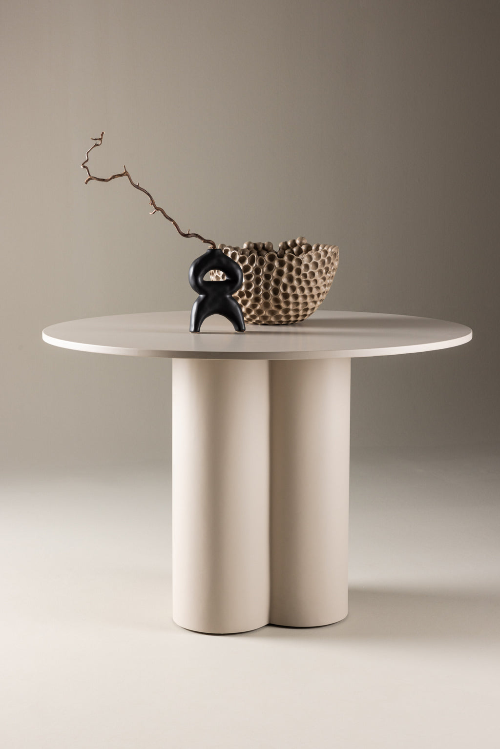 61130-102_1_m Olivia Dining Table Runder Esstisch