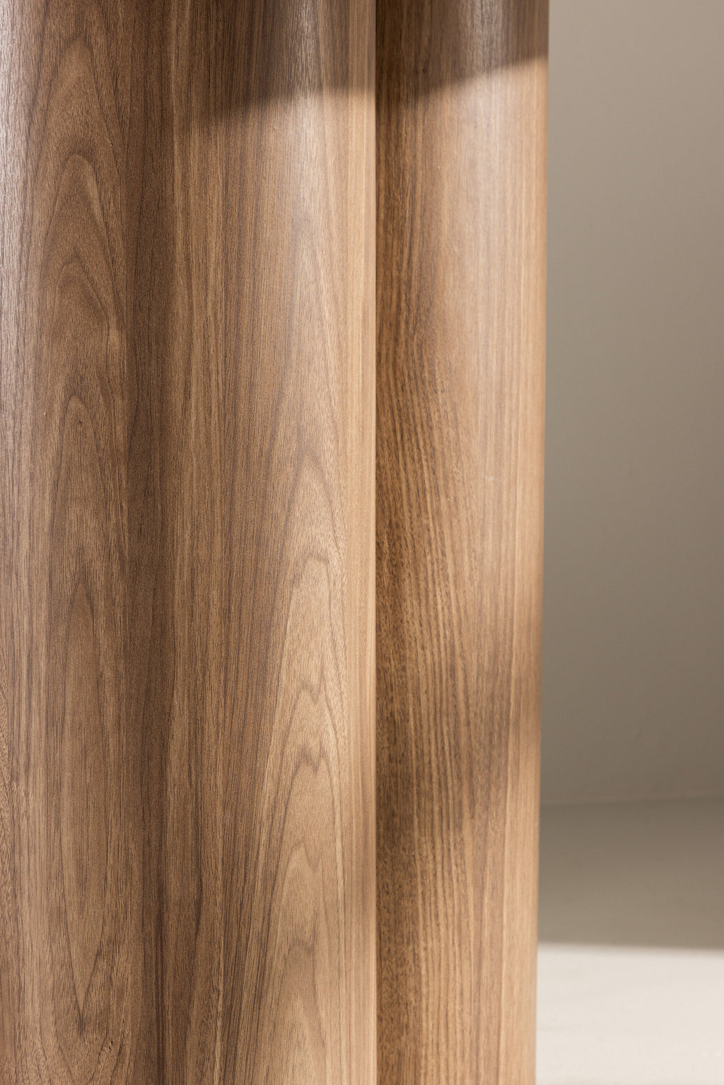 61130-125_5_m Olivia Dining Table Runder Esstisch