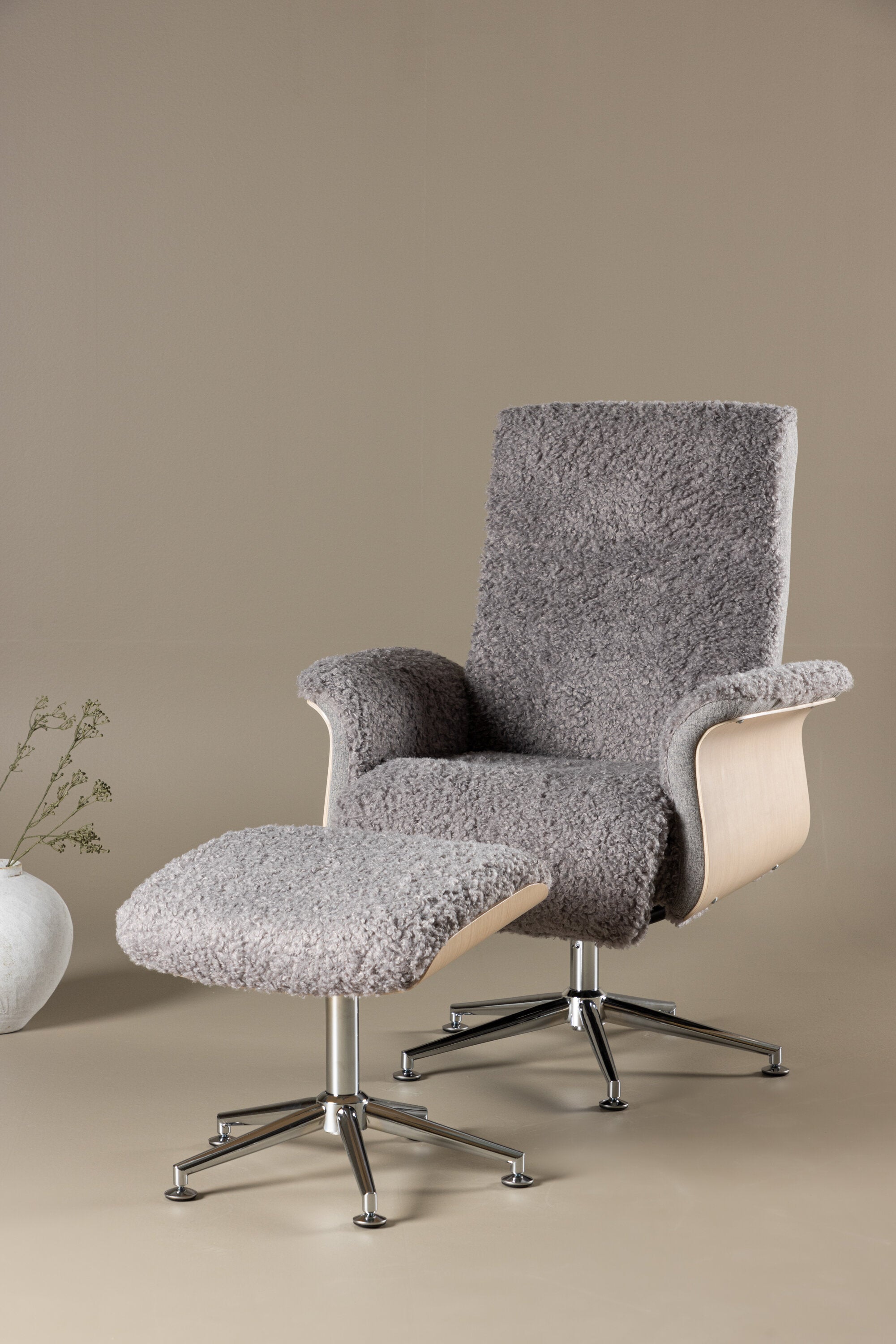 Hagön Lounge Chair