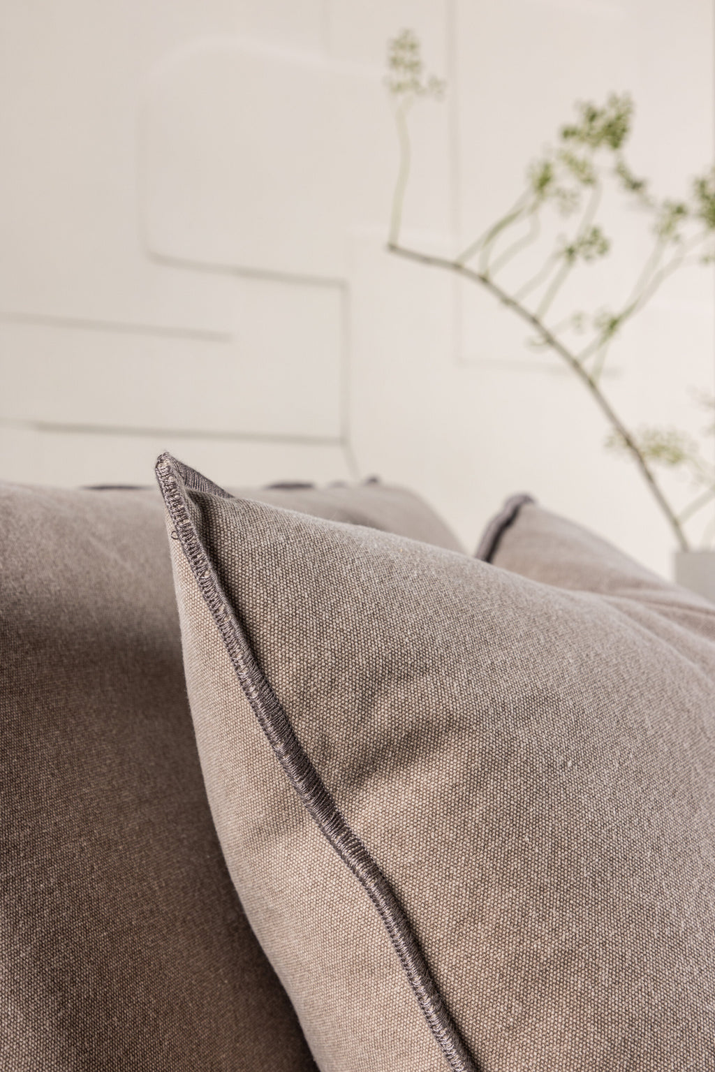 Malö Lounge Chair