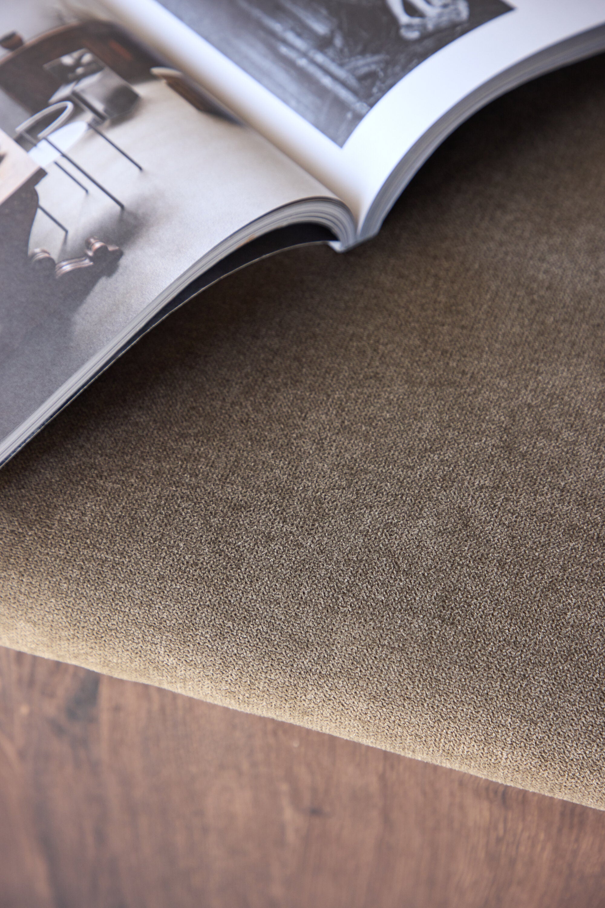 62023-122_5_m Todd Ottoman Ottomane