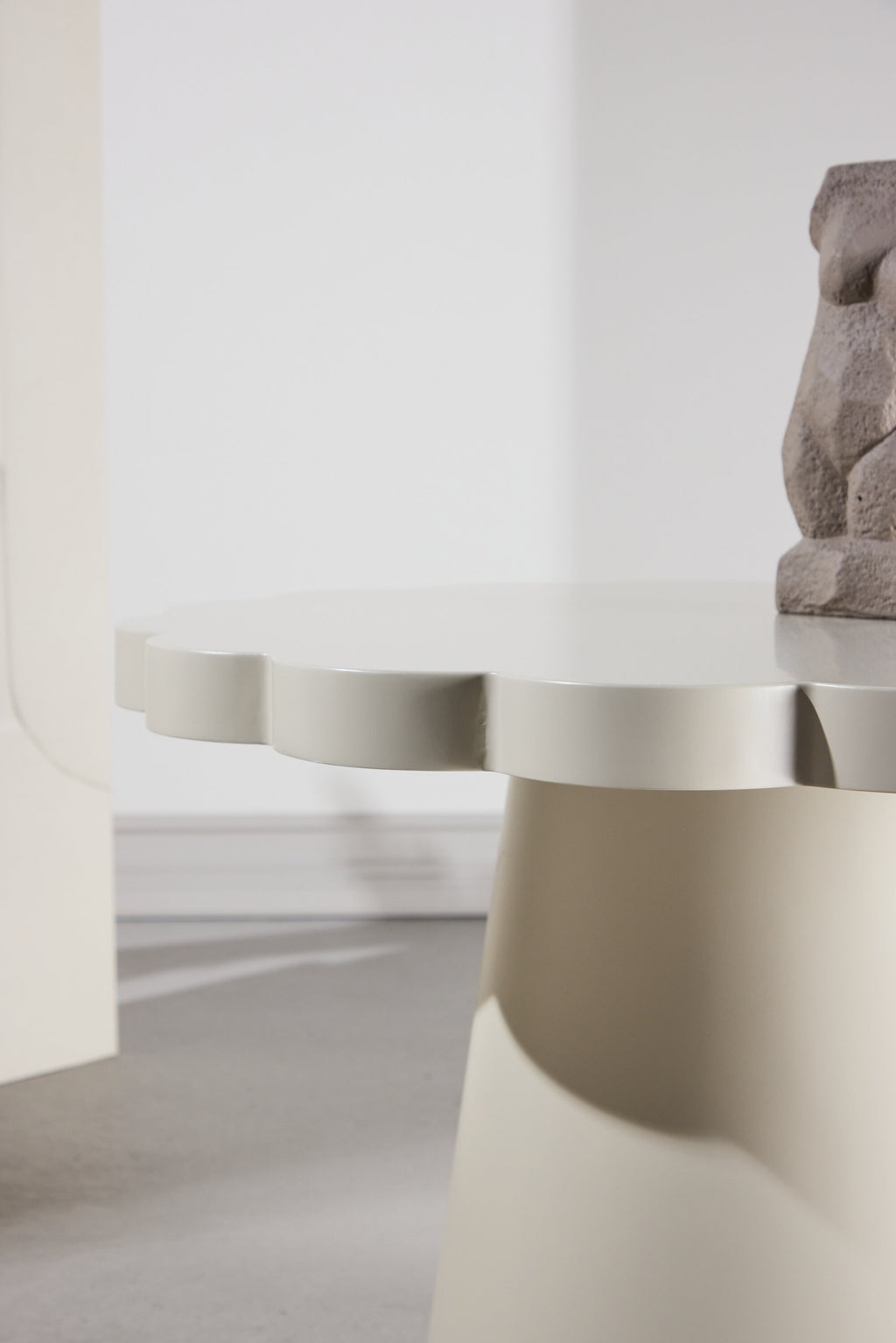 63347-999_5_m Krull Sofa Table Couchtisch