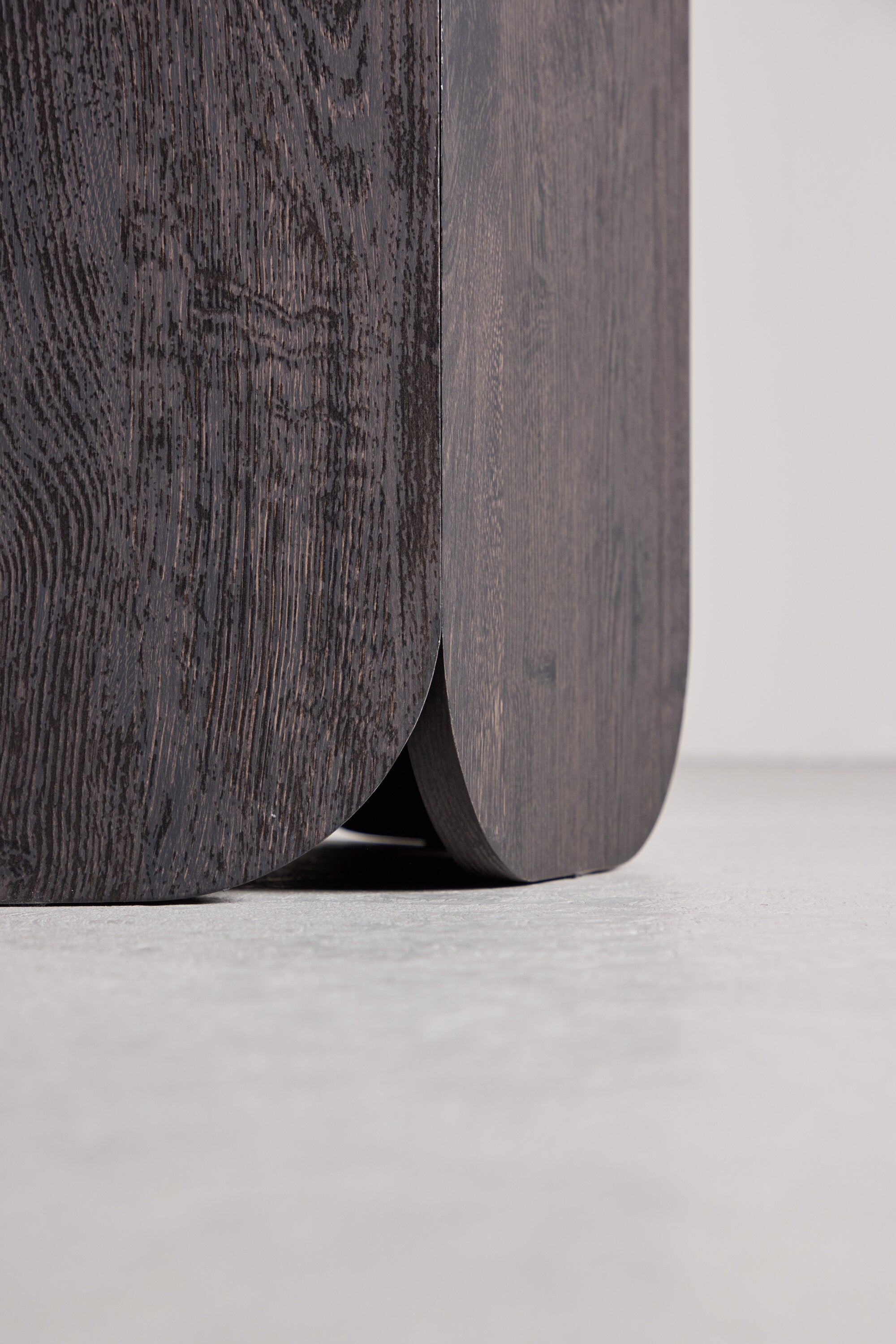 63362-100_7_m Tekla Round Dining Table Runder Esstisch