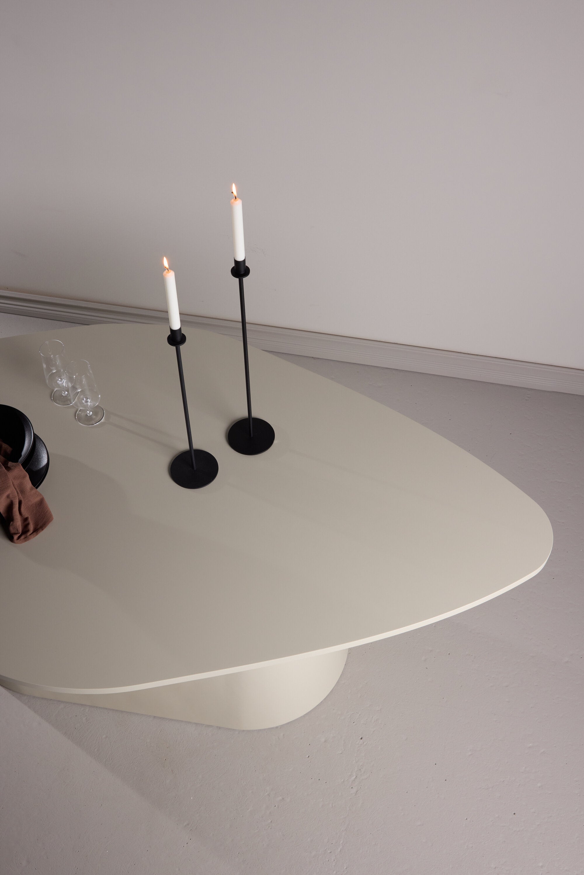 63373-102_9_m Diamond Oval Dining Table Ovaler Esstisch