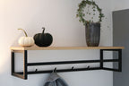 Garderobe aus hochwertiger Eiche und Metall