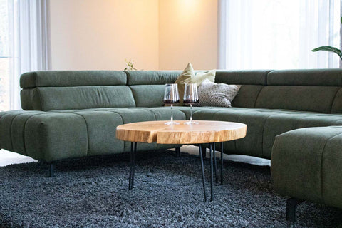 Couchtisch Eiche massiv aus einer Baumscheibe