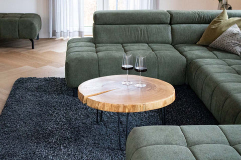 Couchtisch Eiche massiv aus einer Baumscheibe