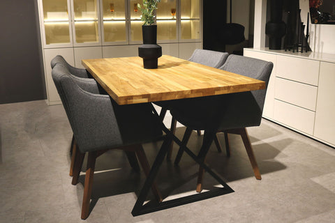 Tisch mit Tischplatte 160 x 80 cm ohne Baumkante aus massiver Eiche mit Aufdopplung am Rand - verschiedene Tischbeine zur Auswahl