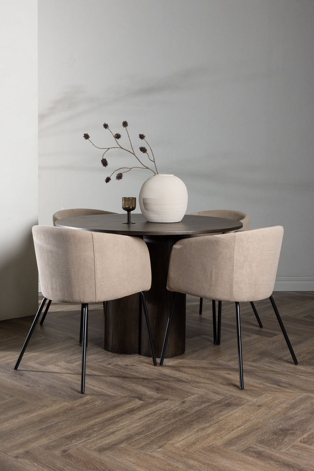 gr22880_1_m Olivia Rund Matgrupp Rundes Essgruppen Set